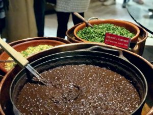 Feijoada del Restaurante Rubaiyat de Madrid frijoles