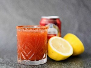 Cómo hacer una michelada mexicana
