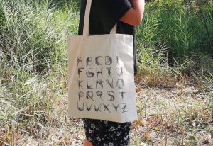 REA, marca de ropa artística
